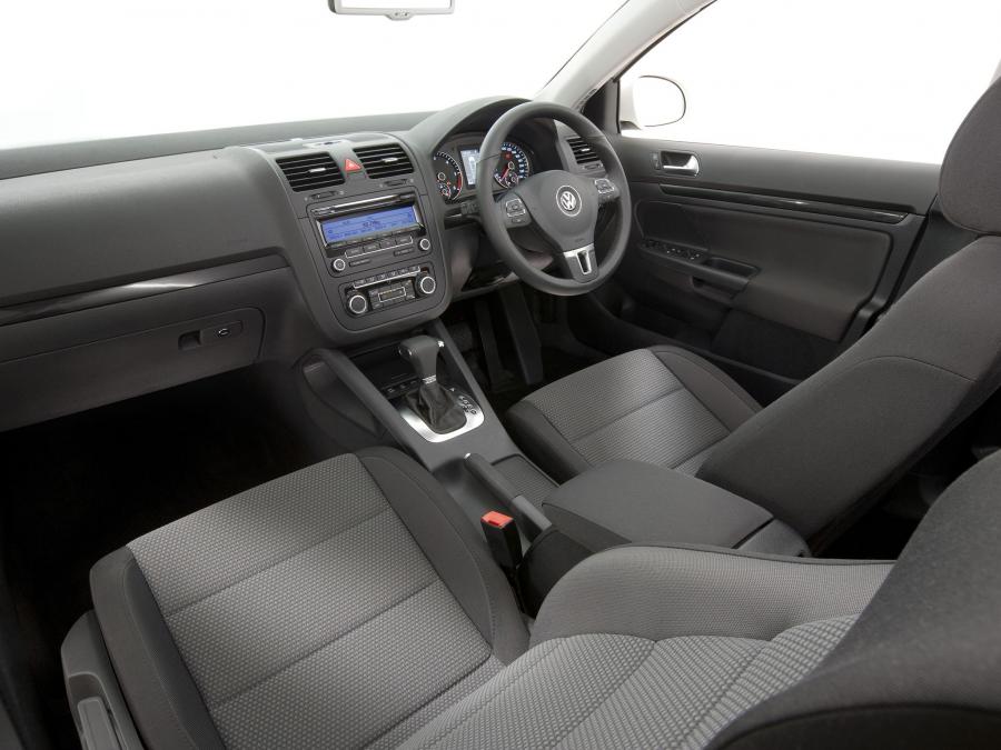  Volkswagen Jetta 2005 года  (AU) (фото 7 из 9)